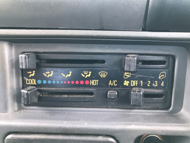 いすゞエルフアルミバン小型（2t・3t）[写真37]