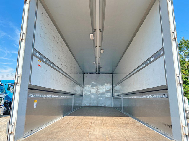 三菱ふそうスーパーグレートパネルウイング大型（10t）[写真10]