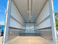 三菱ふそうスーパーグレートパネルウイング大型（10t）[写真10]