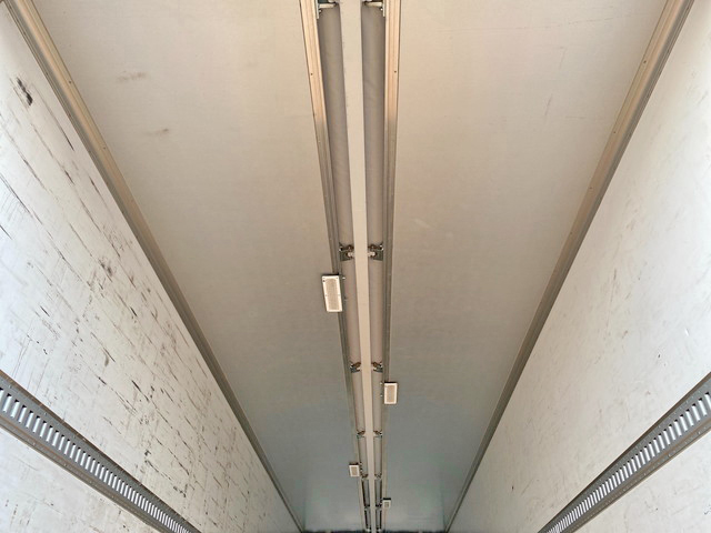 三菱ふそうスーパーグレートパネルウイング大型（10t）[写真11]