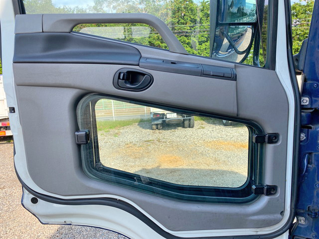 三菱ふそうスーパーグレートパネルウイング大型（10t）[写真29]