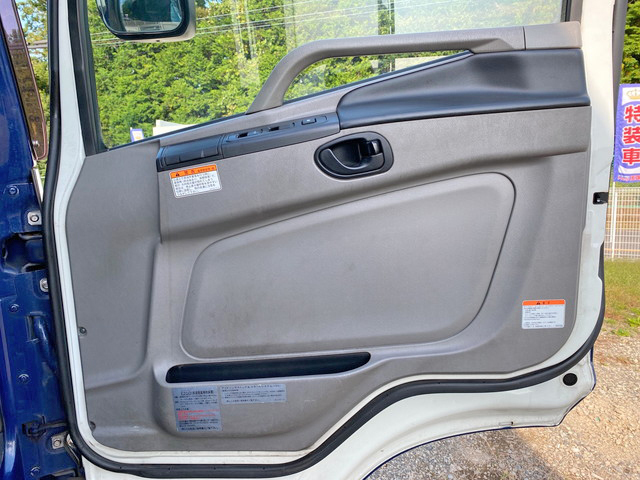 三菱ふそうスーパーグレートパネルウイング大型（10t）[写真30]