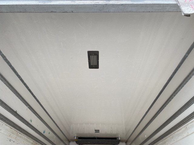 いすゞフォワード冷凍車（冷蔵車）中型（4t）[写真15]