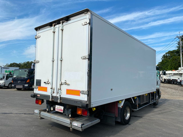 いすゞフォワード冷凍車（冷蔵車）中型（4t）[写真02]