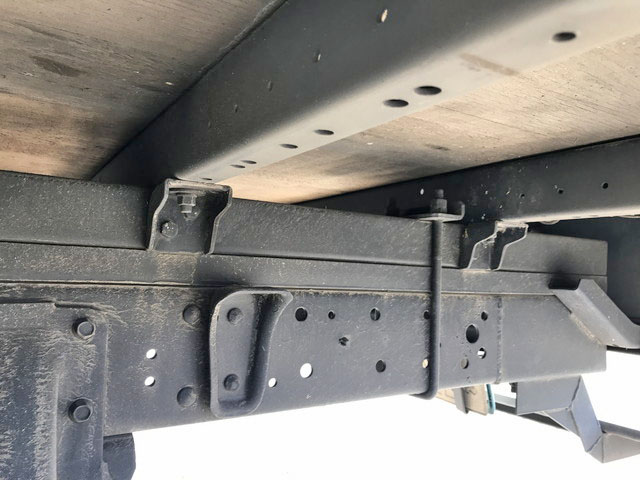 三菱ふそうキャンターパネルバン小型（2t・3t）[写真07]