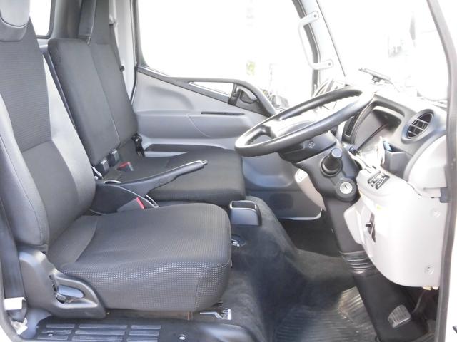 三菱ふそうキャンターアルミバン小型（2t・3t）[写真12]