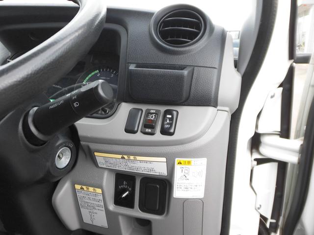 三菱ふそうキャンターアルミバン小型（2t・3t）[写真14]