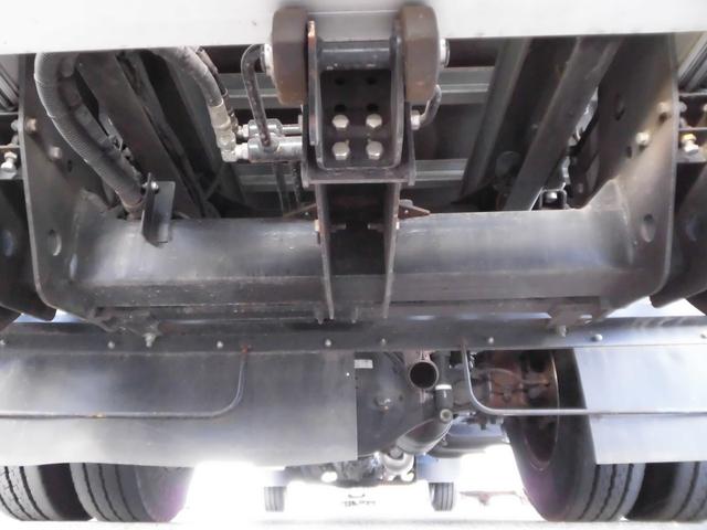 三菱ふそうキャンターアルミバン小型（2t・3t）[写真32]