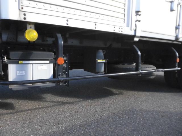 三菱ふそうキャンターアルミバン小型（2t・3t）[写真35]