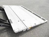 三菱ふそうキャンターアルミバン小型（2t・3t）[写真09]