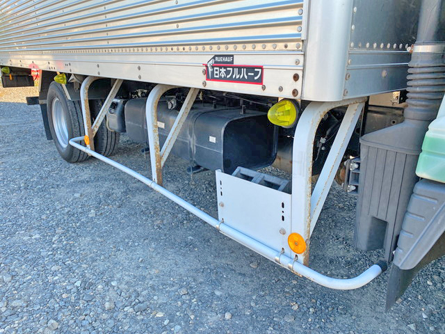 三菱ふそうキャンターアルミバン小型（2t・3t）[写真17]