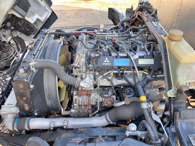 三菱ふそうキャンターアルミバン小型（2t・3t）[写真26]