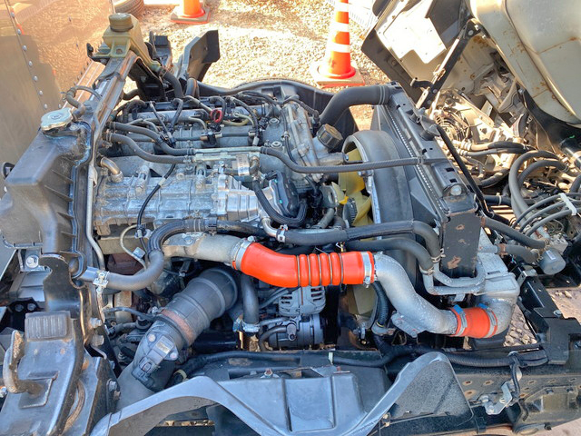 三菱ふそうキャンターアルミバン小型（2t・3t）[写真27]