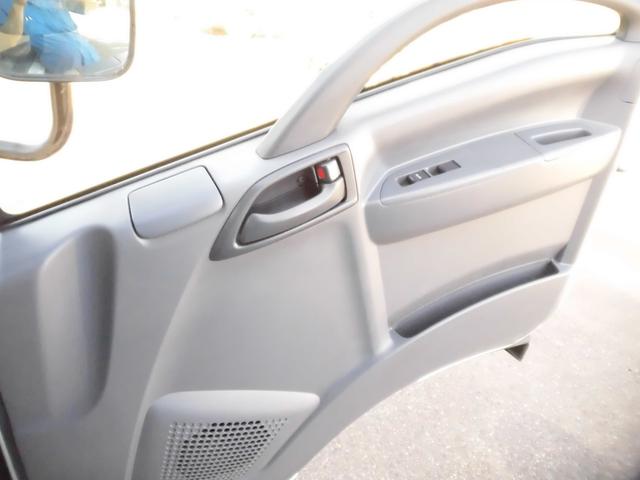 いすゞエルフアルミバン小型（2t・3t）[写真24]