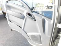 いすゞエルフアルミバン小型（2t・3t）[写真25]