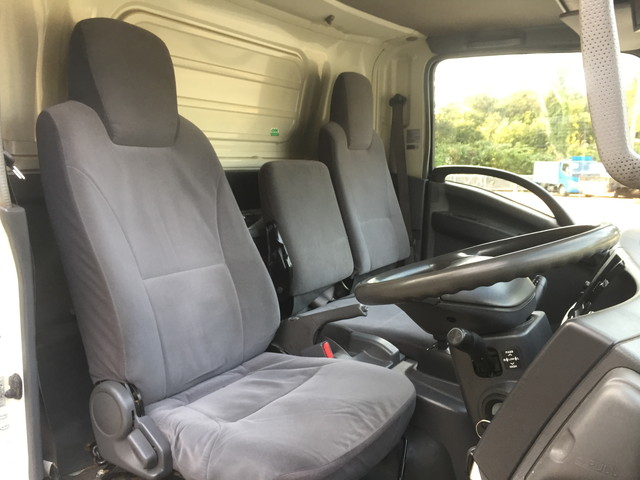 いすゞエルフアルミバン小型（2t・3t）[写真29]