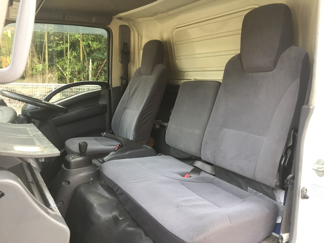 いすゞエルフアルミバン小型（2t・3t）[写真31]