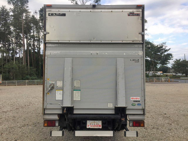 いすゞエルフアルミバン小型（2t・3t）[写真09]