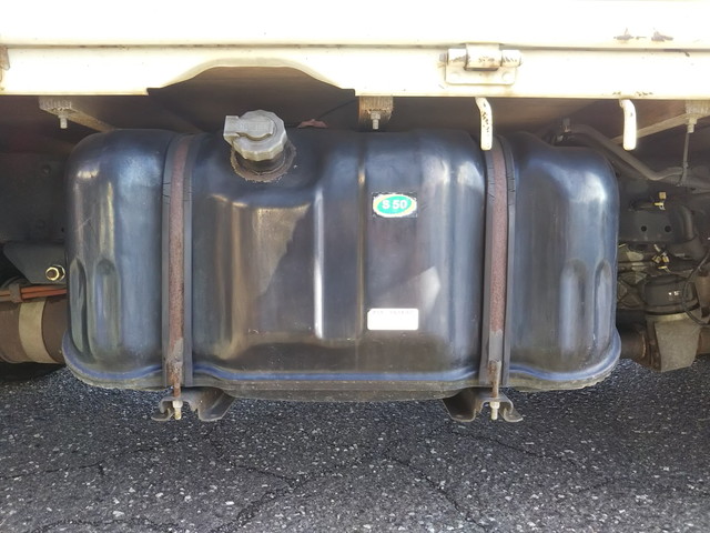 いすゞエルフ平ボディ小型（2t・3t）[写真13]