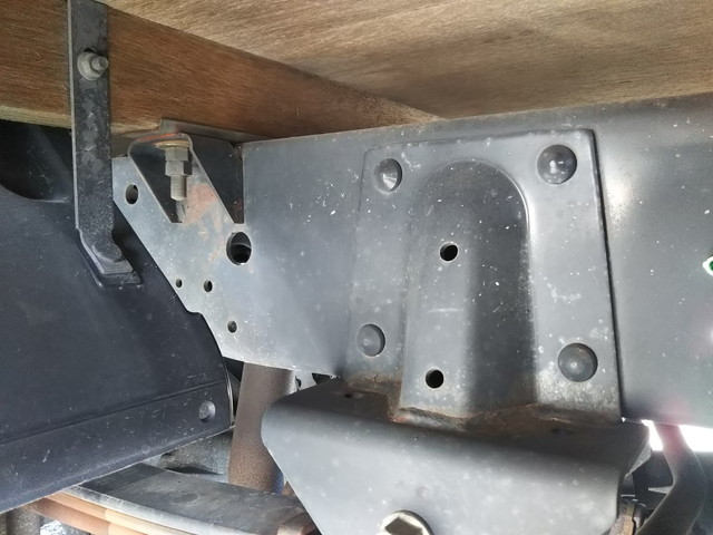 いすゞエルフ平ボディ小型（2t・3t）[写真16]