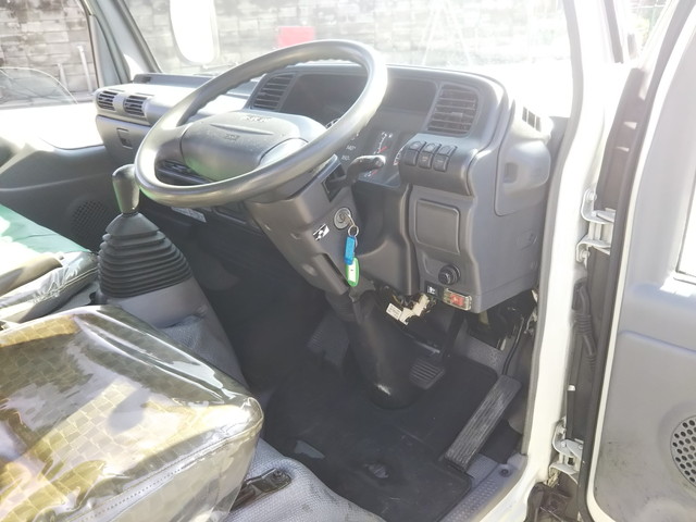 いすゞエルフ平ボディ小型（2t・3t）[写真29]