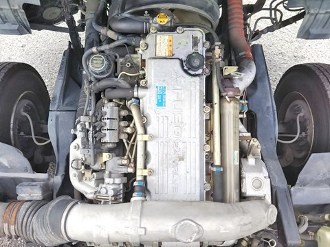 三菱ふそうファイター幌ウイング中型（4t）[写真24]