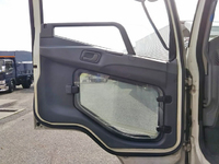 三菱ふそうファイター幌ウイング中型（4t）[写真28]