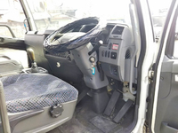 三菱ふそうファイター幌ウイング中型（4t）[写真31]