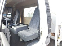 三菱ふそうファイター幌ウイング中型（4t）[写真32]