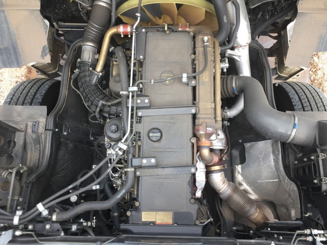 三菱ふそうスーパーグレートトレーラーヘッド（トラクターヘッド）大型（10t）[写真16]