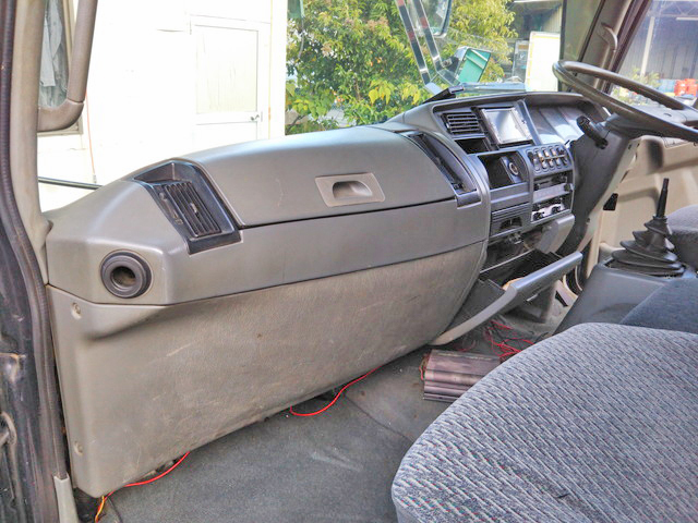 三菱ふそうファイターセルフクレーン5段中型（4t）[写真32]