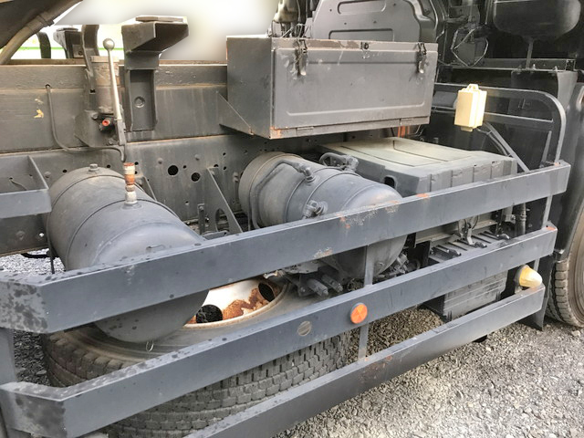 いすゞギガ深ダンプ（土砂禁ダンプ）大型（10t）[写真13]