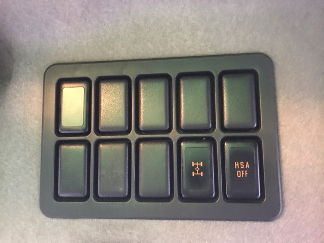 いすゞギガ深ダンプ（土砂禁ダンプ）大型（10t）[写真33]