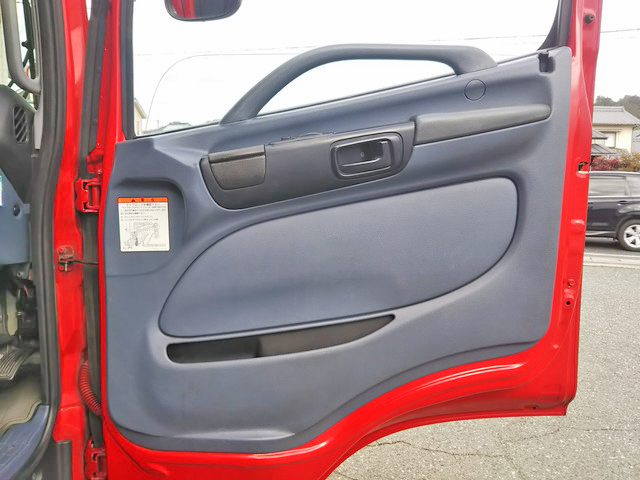 日野レンジャーアルミウイング中型（4t）[写真30]