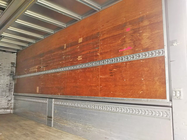 日野レンジャーアルミウイング中型（4t）[写真09]