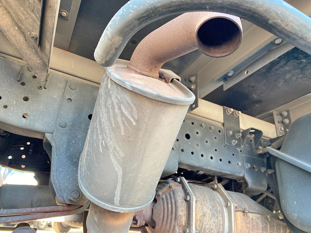 いすゞエルフ冷凍車（冷蔵車）小型（2t・3t）[写真22]