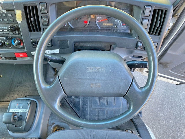 いすゞエルフ冷凍車（冷蔵車）小型（2t・3t）[写真35]