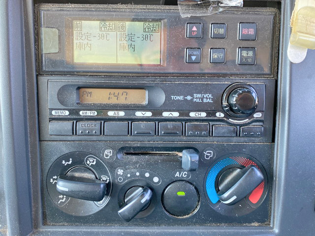 いすゞエルフ冷凍車（冷蔵車）小型（2t・3t）[写真36]