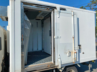 いすゞエルフ冷凍車（冷蔵車）小型（2t・3t）[写真06]