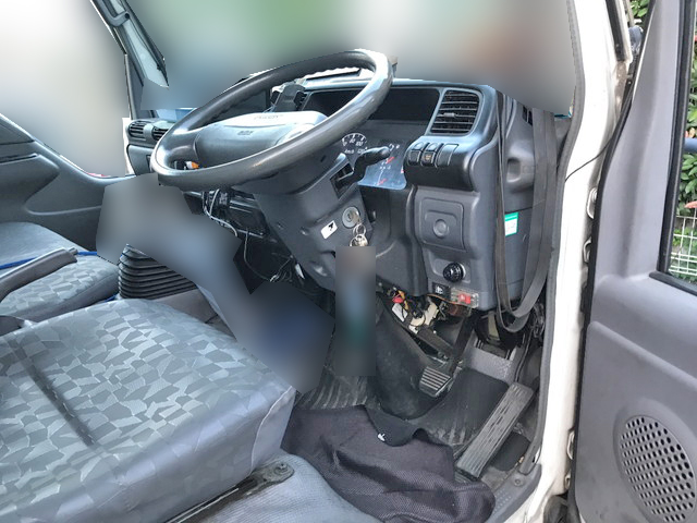 日産アトラスアルミバン小型（2t・3t）[写真22]