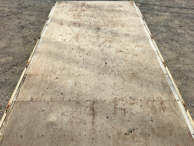 いすゞエルフ平ボディ小型（2t・3t）[写真13]