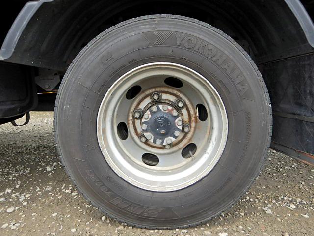 日野レンジャー平ボディ中型（4t）[写真38]