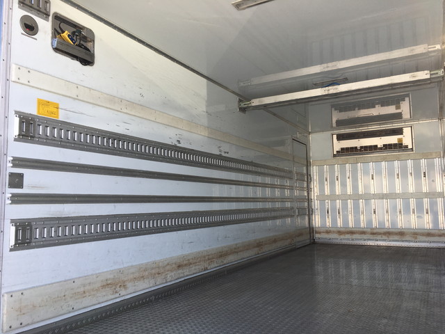 いすゞフォワード冷凍車（冷蔵車）中型（4t）[写真13]