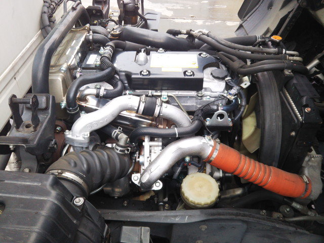 いすゞフォワード冷凍車（冷蔵車）中型（4t）[写真28]