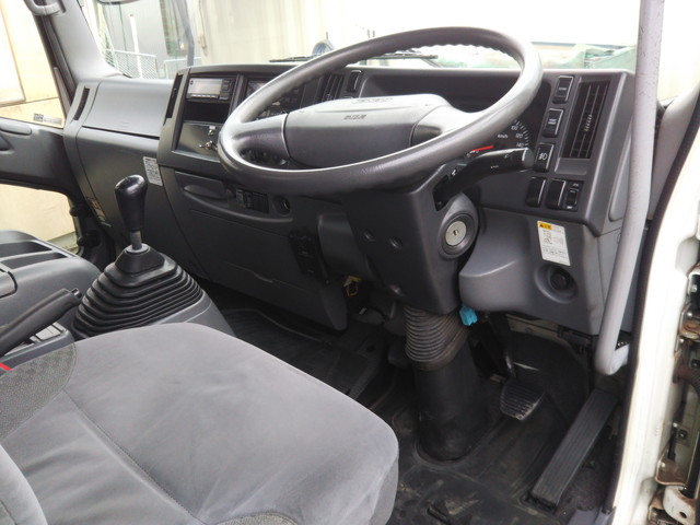 いすゞフォワード冷凍車（冷蔵車）中型（4t）[写真33]