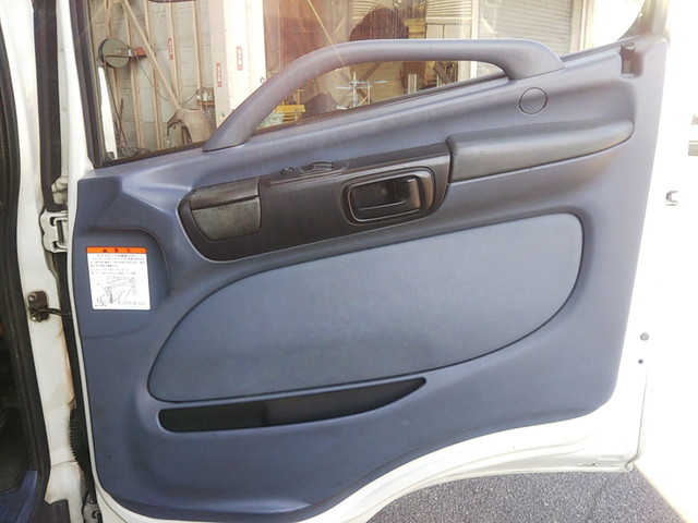 日野レンジャー冷凍車（冷蔵車）中型（4t）[写真22]