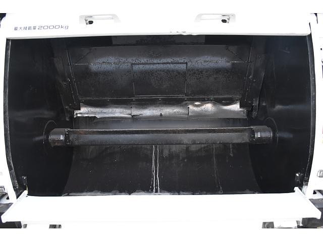 いすゞエルフパッカー車（塵芥車）小型（2t・3t）[写真15]