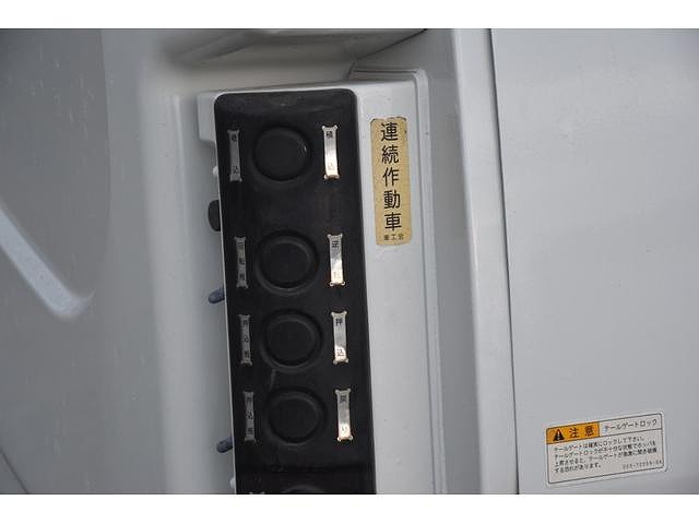 いすゞエルフパッカー車（塵芥車）小型（2t・3t）[写真23]