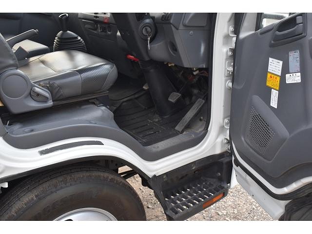 いすゞエルフパッカー車（塵芥車）小型（2t・3t）[写真25]