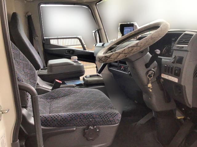 三菱ふそうファイターアルミバン中型（4t）[写真20]